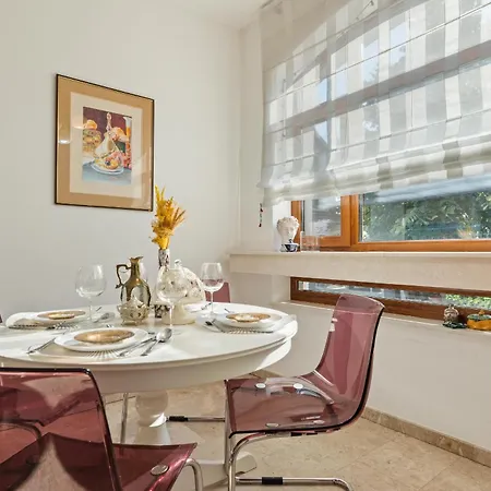 Holiday home Art House Bucharest