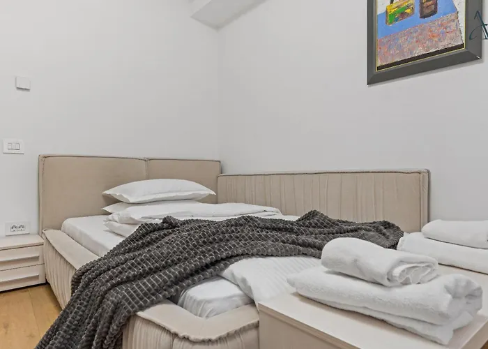 Case de vacanță Art House